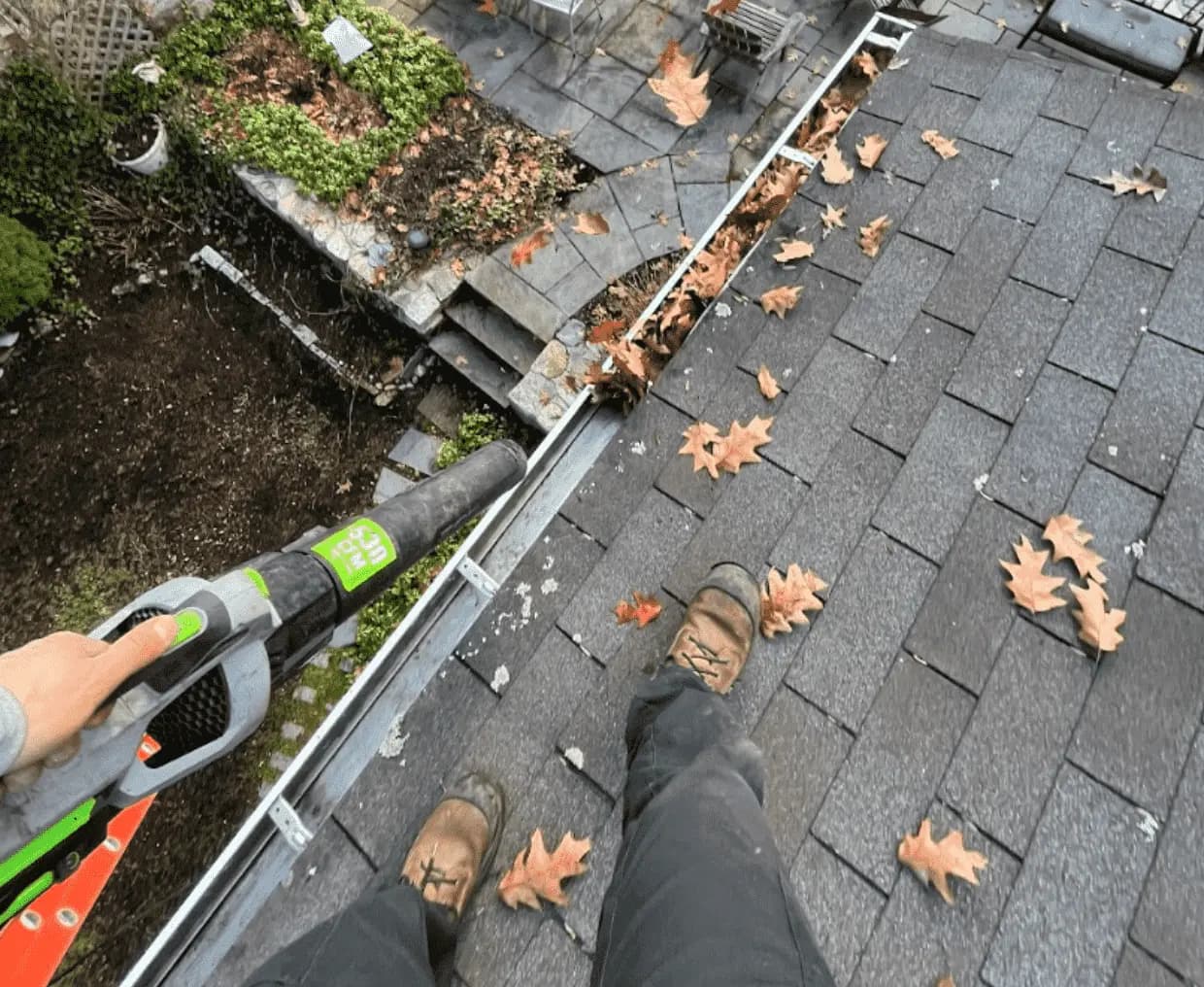 Gutter Cleaning service in Cuyahoga Falls, OH